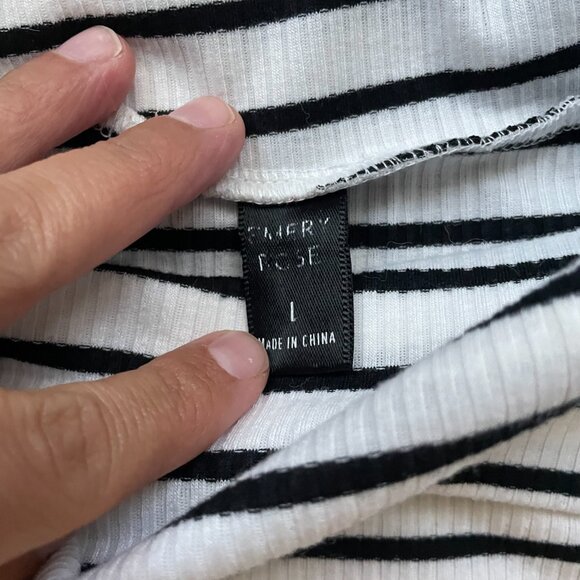 Emery Rose Striped Ribbed Knit Asymmetrical Button Pullover Top – Size Large - Picture 4 of 8